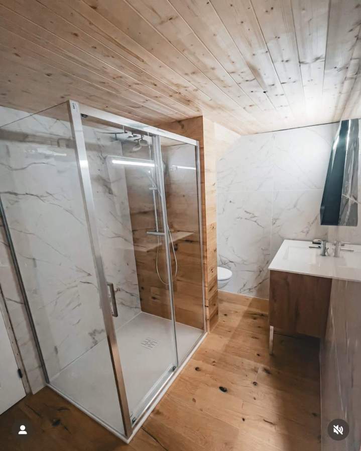 Salle de bains PMR esthétique Clermont-Ferrand